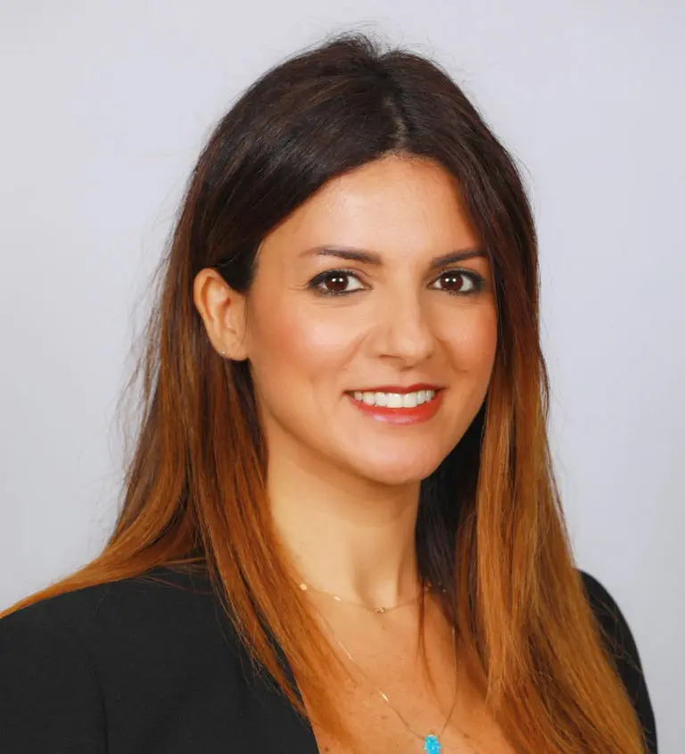 Dr Lana Sherr